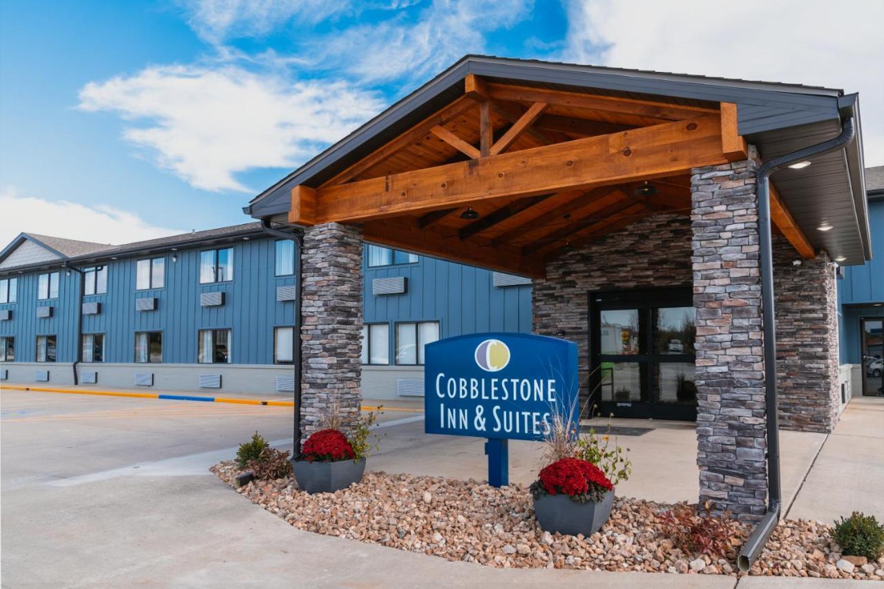 Cobblestone Inn & Suites - Trenton Exterior photo